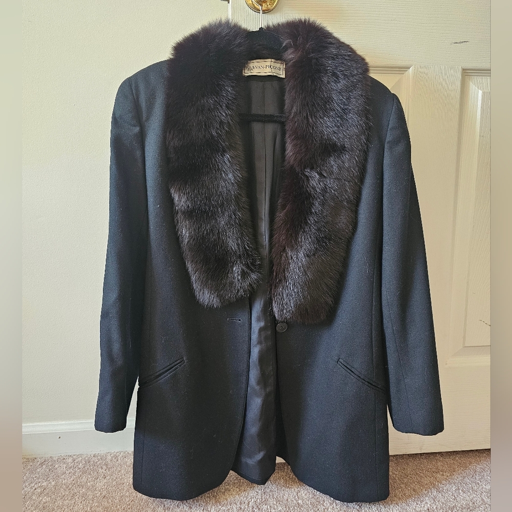 Fur collar wool blazer